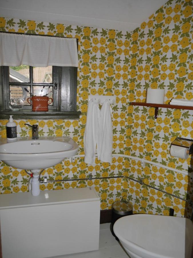 Homestay Havsnaera 1700-tals Timmerstuga *