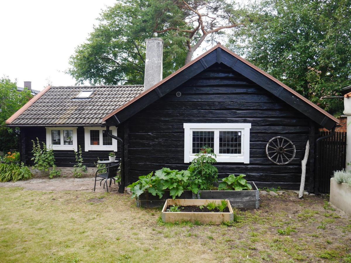 Homestay Havsnaera 1700-tals Timmerstuga Angelholm